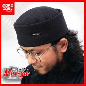 Peci Hitam Mursyd